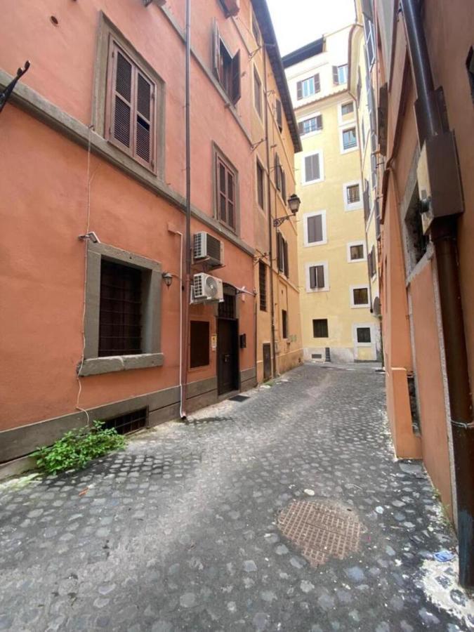 Casa Arco Della Chiesa Nuova - Pantheon & Navona Apartment Rome Bagian luar foto